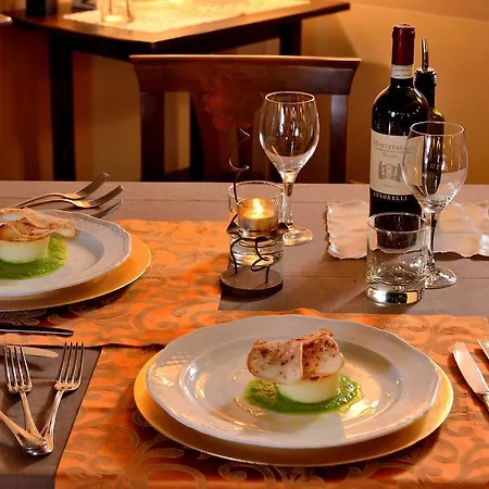 בית חווה Ripa Relais Colle Del Sole *