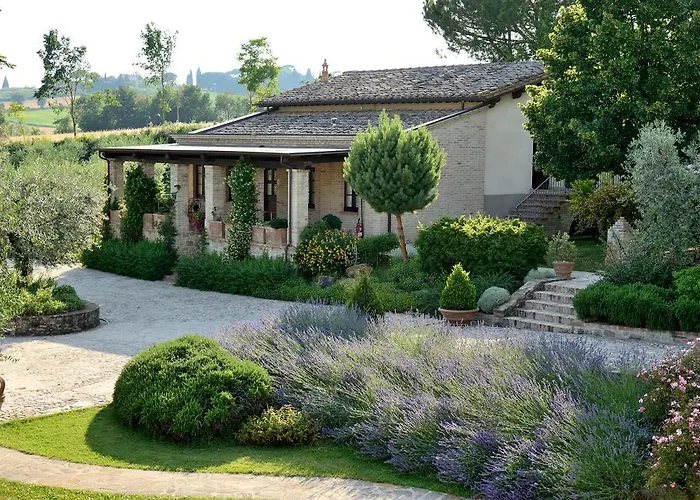 Ripa Relais Colle Del Sole Farm stay Torchiagina